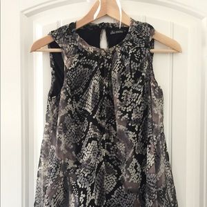 3/$30 Ella Moss Snakeskin Print Top Size Small